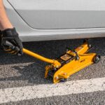 Hydraulic Floor Jack - Image 2