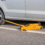 Hydraulic Floor Jack - Image 2